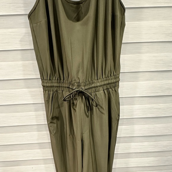 Traveler Jumpsuit Abercrombie & Fitch - Picture 9 of 10